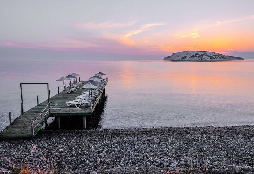 Отель Karaburun Konak