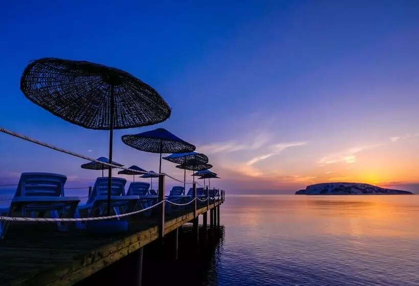 Hotelli Karaburun Konak