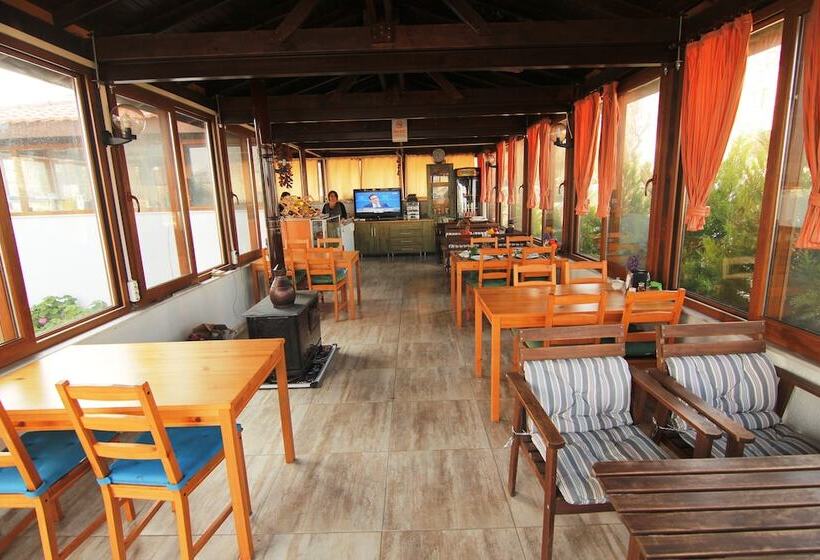 Отель Karaburun Konak