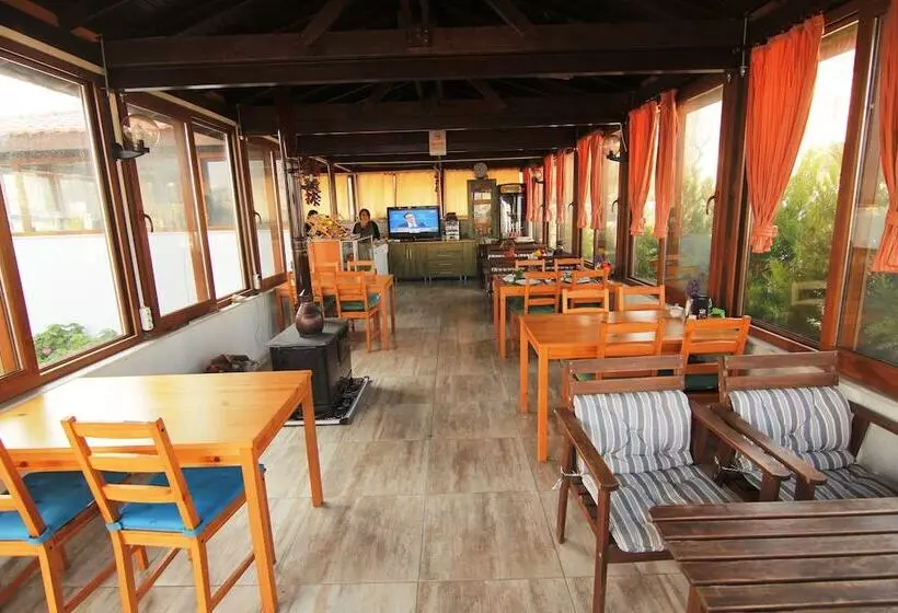 Hotelli Karaburun Konak