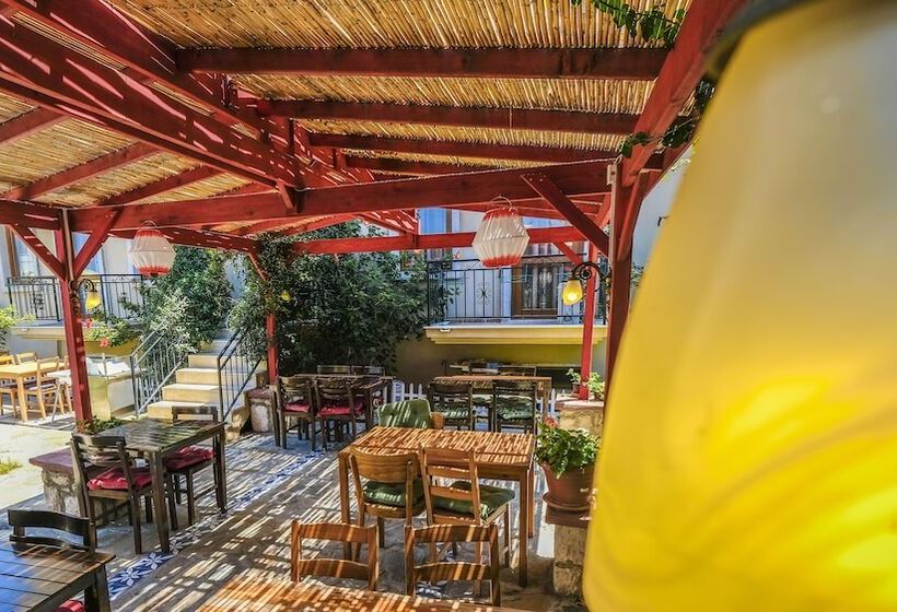 Отель Karaburun Konak