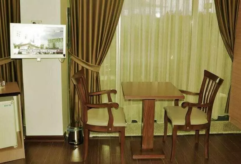 ホテル Pasha Suites