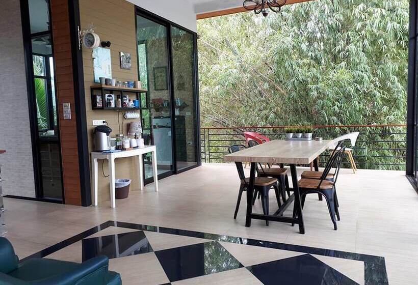 هاستل Boeing Grand