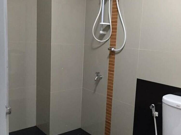 هاستل Boeing Grand