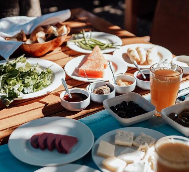 تختخواب و صبحانه Azur