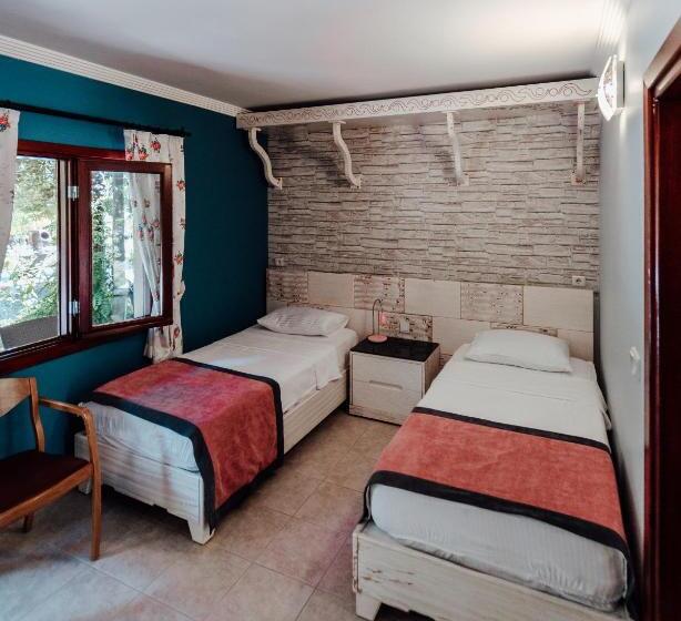 تختخواب و صبحانه Azur