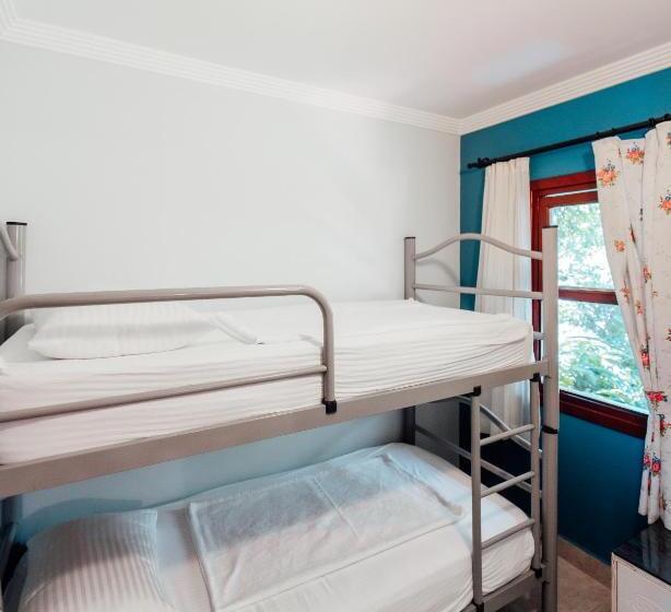 تختخواب و صبحانه Azur