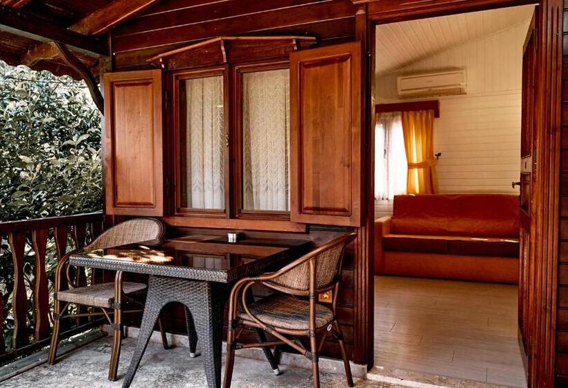 تختخواب و صبحانه Azur