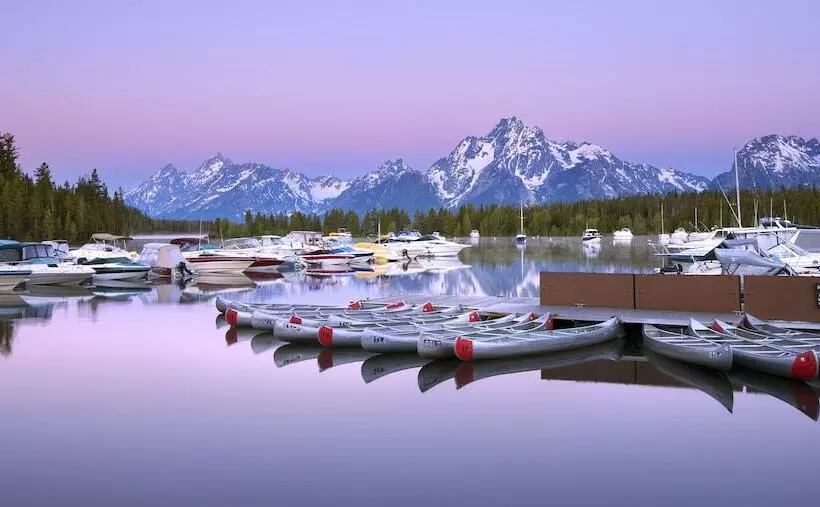 ホテル Headwaters Lodge & Cabins At Flagg Ranch