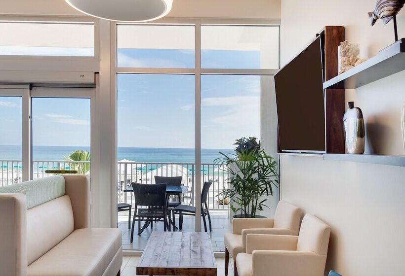 בית מלון כפרי Holiday Inn Express & Suites Panama City Beach Beachfront, An Ihg