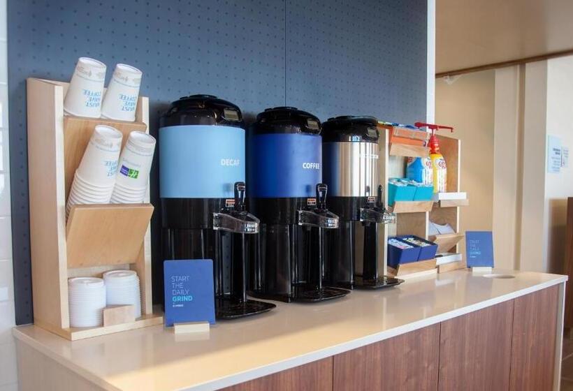 בית מלון כפרי Holiday Inn Express & Suites Panama City Beach Beachfront, An Ihg