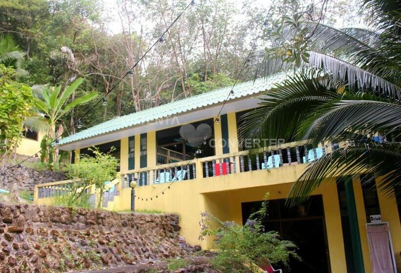 فندق Island Lodge