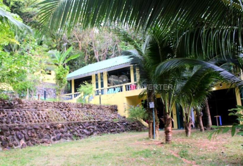 فندق Island Lodge