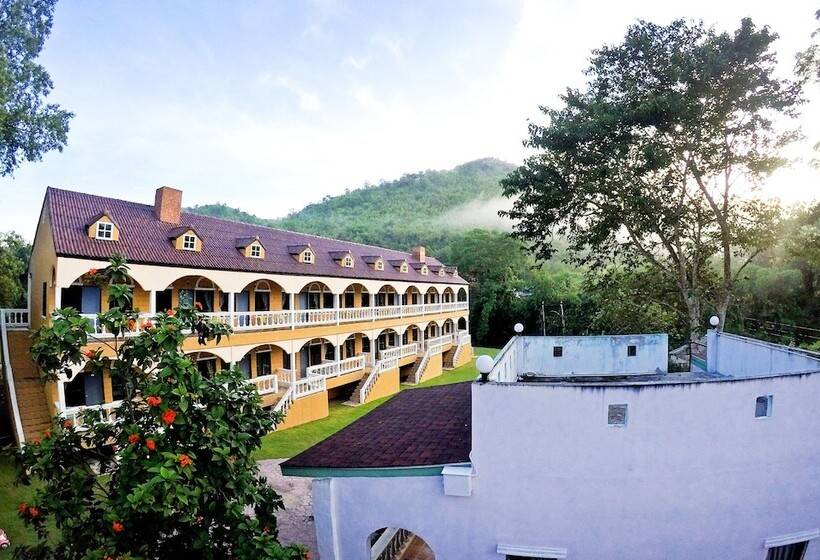 فندق Stamp Hills Resort & Restaurant