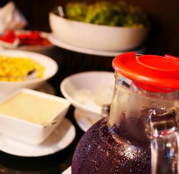 Отель Thanicha Resort