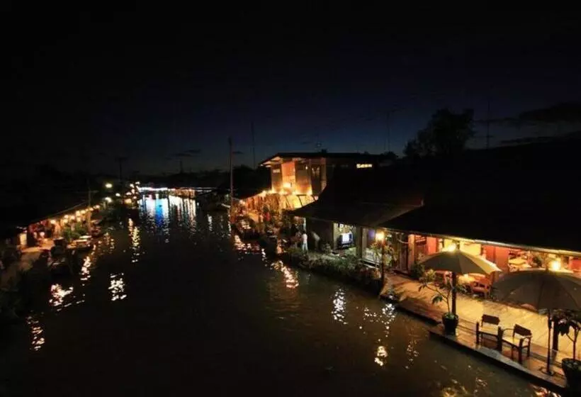 ホテル Thanicha Resort