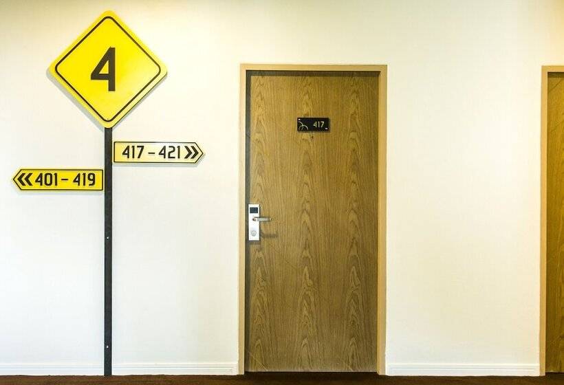 Отель The Circle