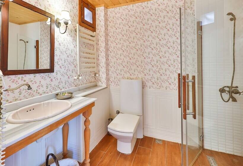 ホテル Tranquilla River Lodge   Adults Only