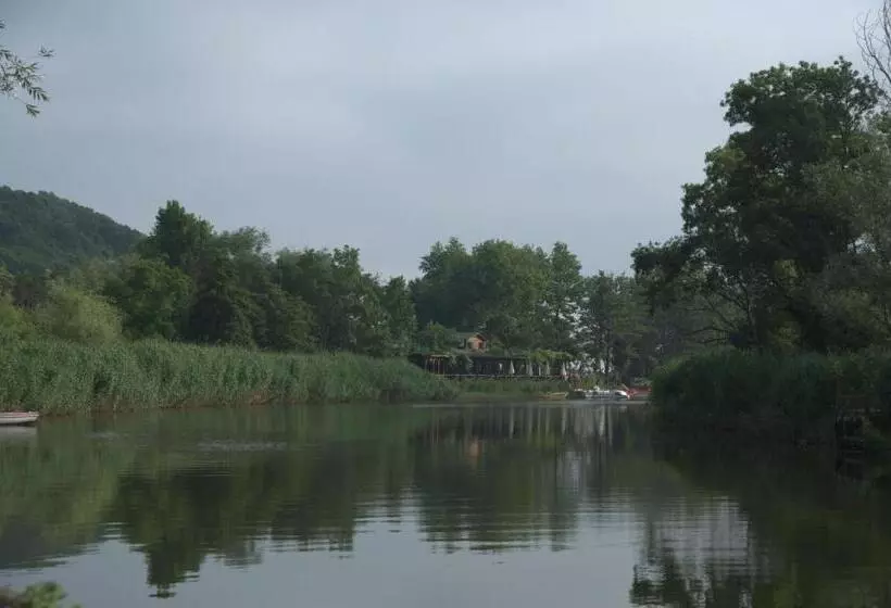 Hotelli Tranquilla River Lodge Adults Only