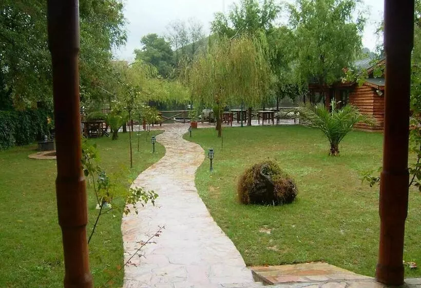 Hotelli Tranquilla River Lodge Adults Only
