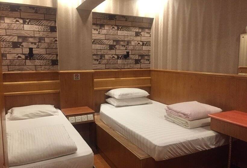 هتل Wee.classic Inn