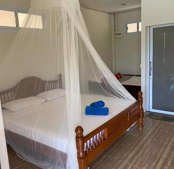 Khao Sok Hill Top Resort