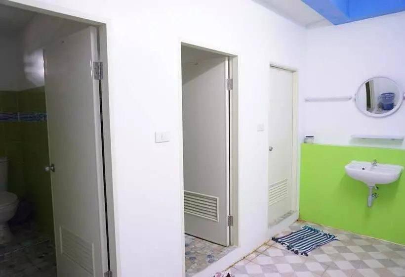 Madinah Hostel Ranong