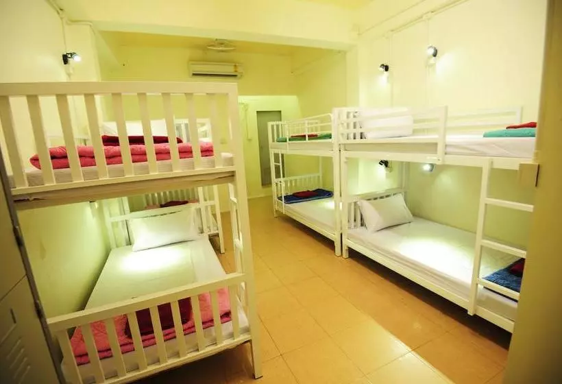 Phi Phi Bucket Hostel