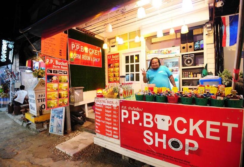 Phi Phi Bucket Hostel