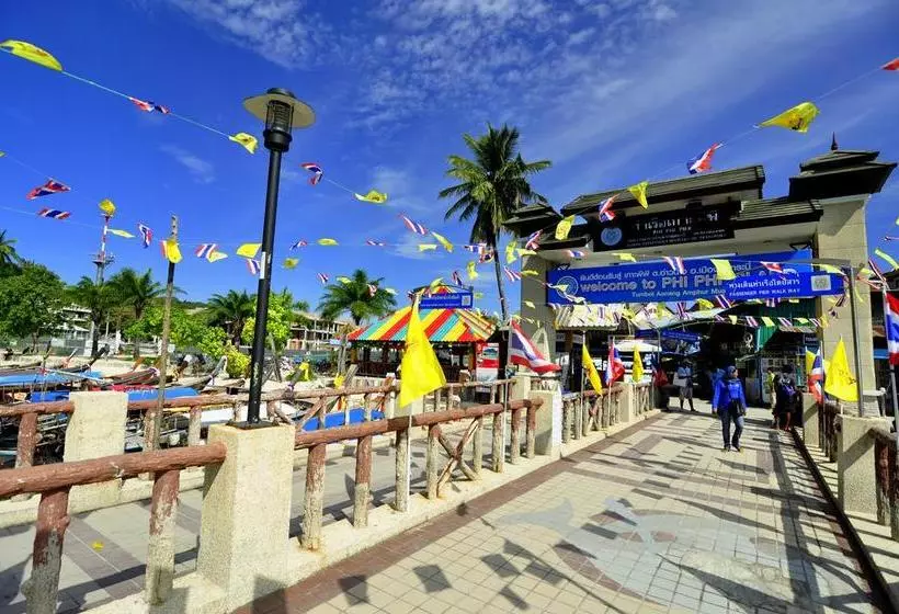 Phi Phi Bucket Hostel