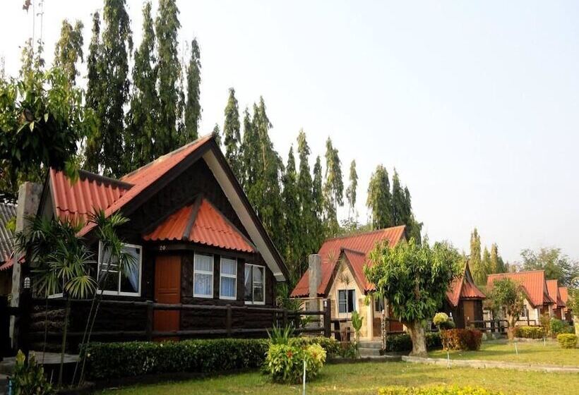 Pruksa Valley Resort   Hostel