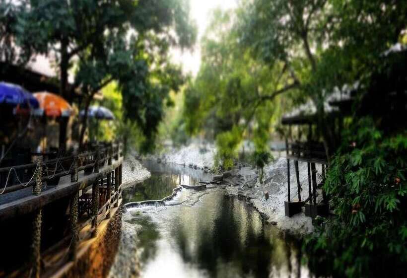 Pruksa Valley Resort   Hostel