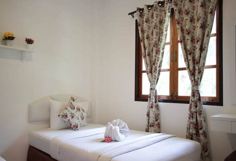 Pruksa Valley Resort   Hostel