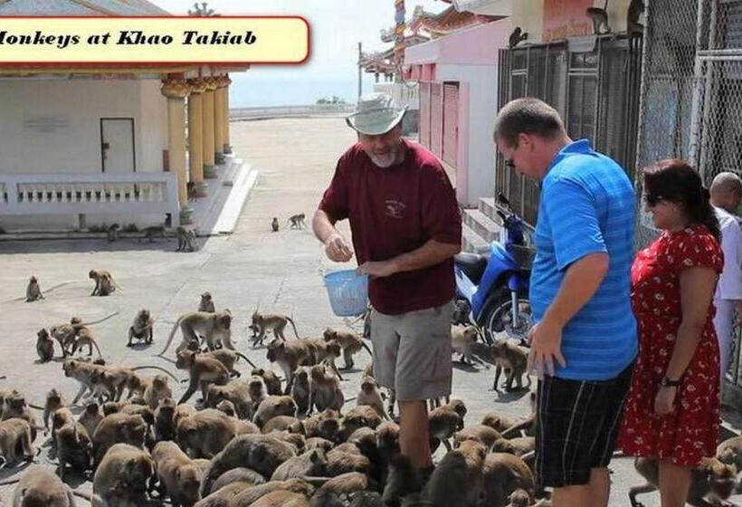 Vandrarhem Pulley Pool Villa 5 Mins Walk To Hua Hin Beach