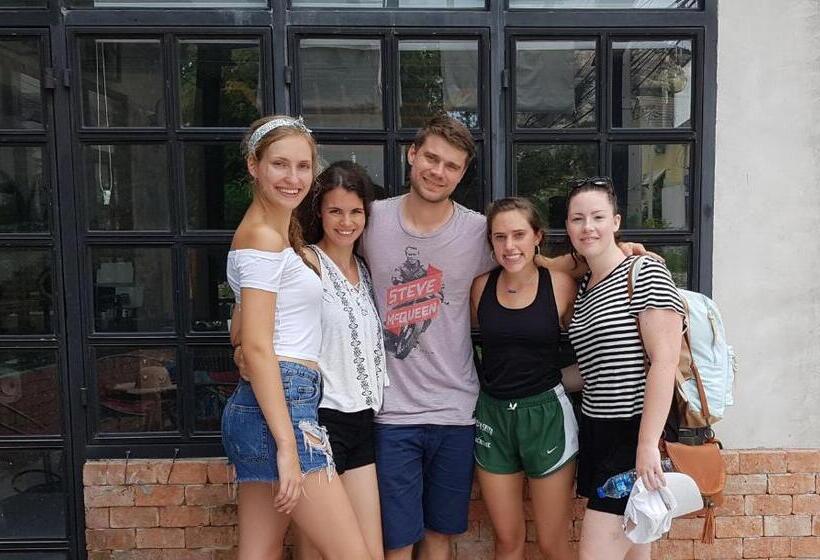 Vandrarhem Pulley Pool Villa 5 Mins Walk To Hua Hin Beach