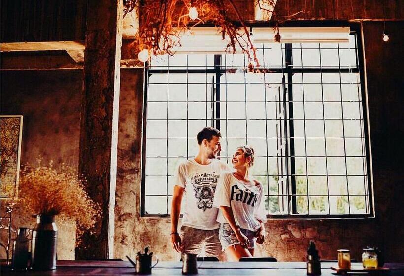 Vandrarhem Pulley Pool Villa 5 Mins Walk To Hua Hin Beach