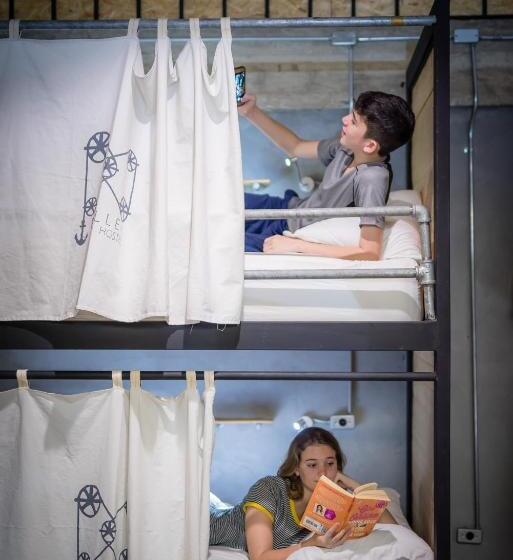 Vandrarhem Pulley Pool Villa 5 Mins Walk To Hua Hin Beach