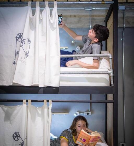 Vandrarhem Pulley Pool Villa 5 Mins Walk To Hua Hin Beach