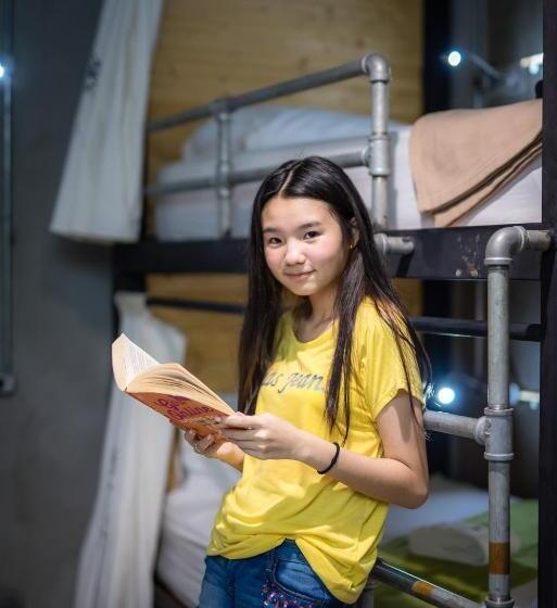 Vandrarhem Pulley Pool Villa 5 Mins Walk To Hua Hin Beach