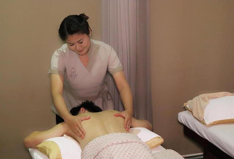 リゾートホテル Amphawa Nanon Hotel & Spa