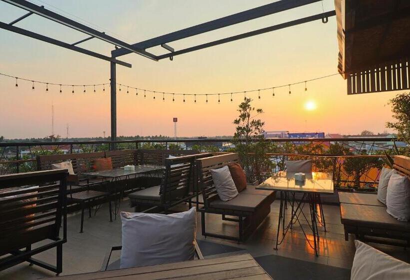 リゾートホテル Amphawa Nanon Hotel & Spa