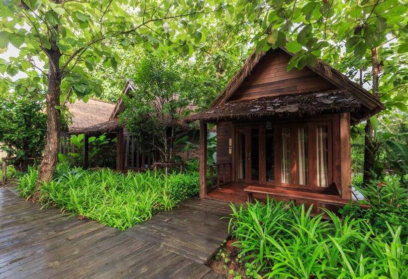 אתר נופש Azalea Village