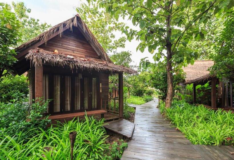 אתר נופש Azalea Village