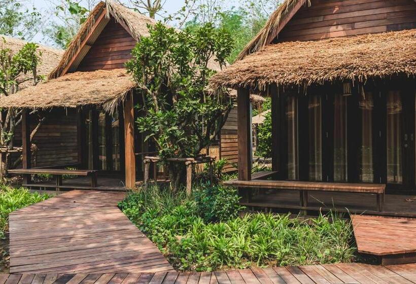 אתר נופש Azalea Village