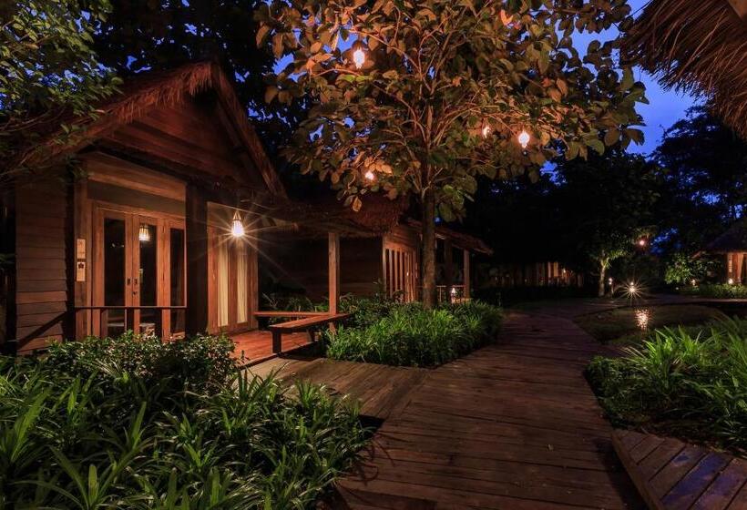 אתר נופש Azalea Village