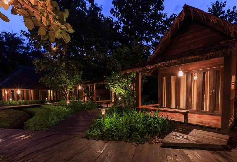 אתר נופש Azalea Village