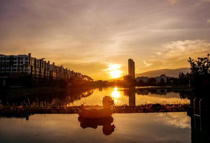 Курорт Brique Hotel Chiangmai