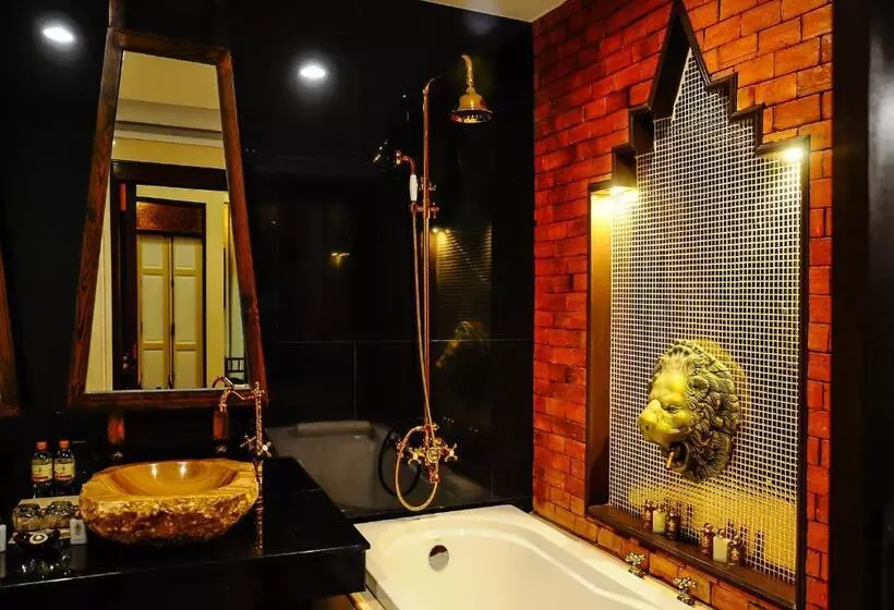 استراحتگاه Chuchaiburi Sri Amphawa