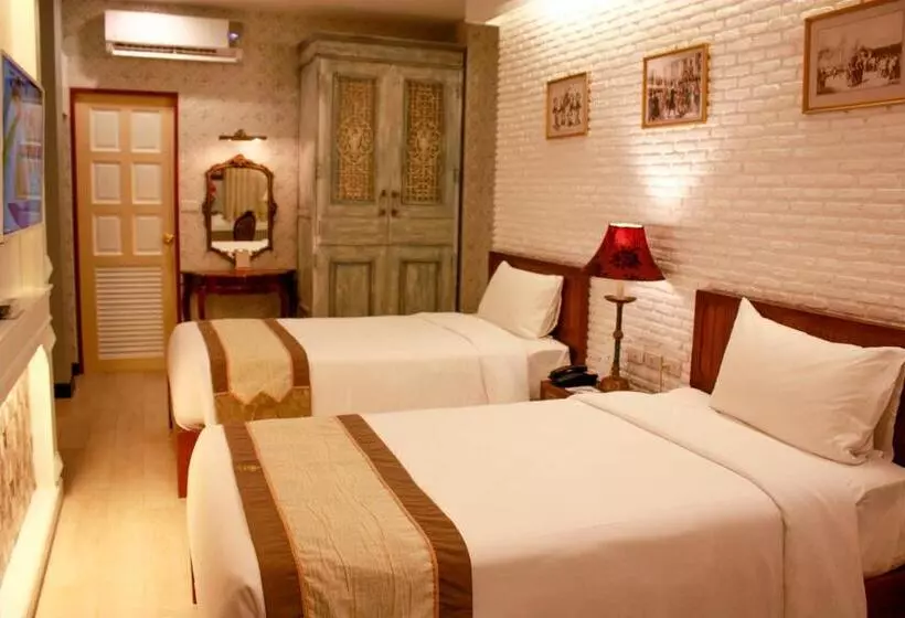 استراحتگاه Chuchaiburi Sri Amphawa