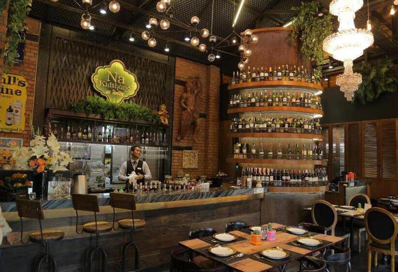 منتجع Chuchaiburi Sri Amphawa